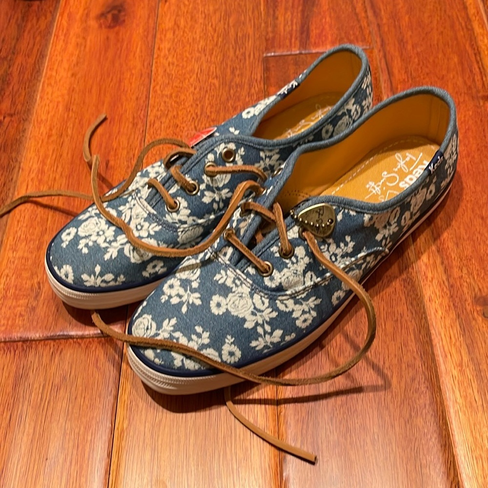 Keds special edition Taylor swift sneakers